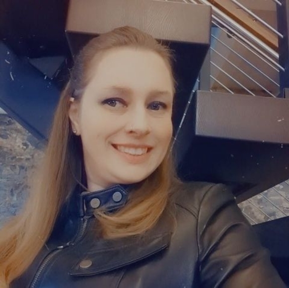 Meet your Posher, Jackie - Picture 1 of 1